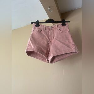 Pink Guess Shorts 🌸🌺